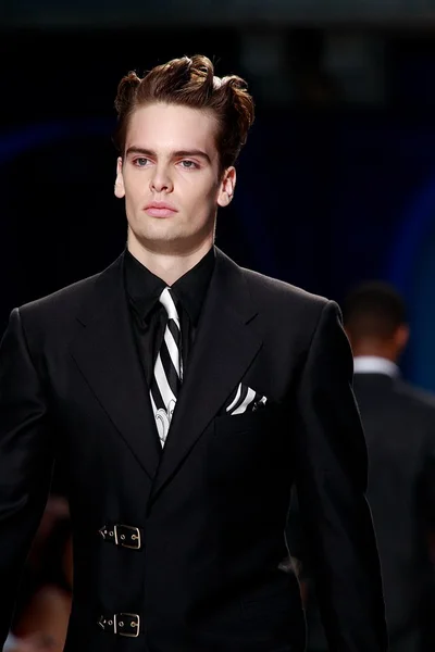 Look 66